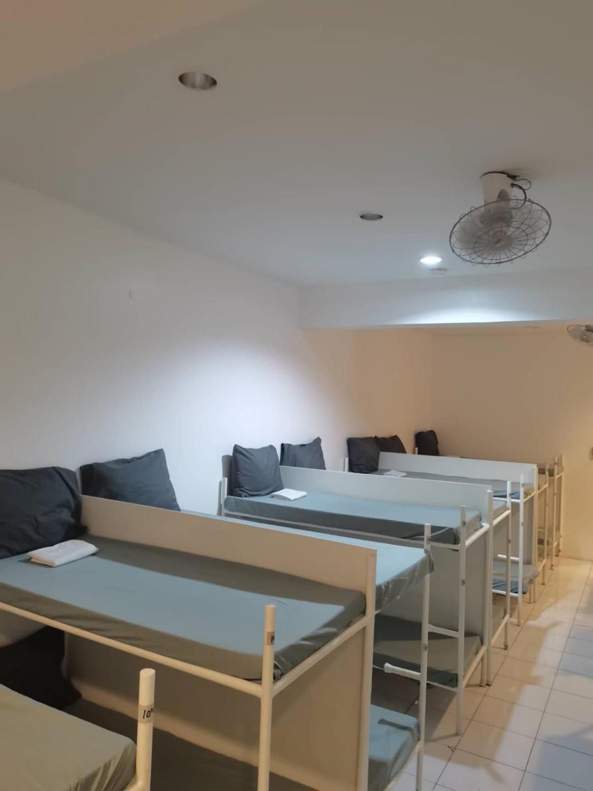 Albergue Dormitels.Ph Ermita Manila Habitación foto